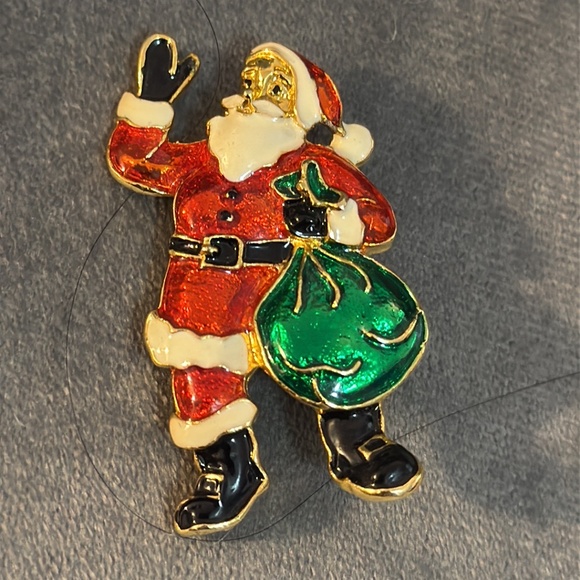 Vintage Gold Tone Merry Christmas Holiday Santa Claus Enamel Brooch Pin - Picture 6 of 10